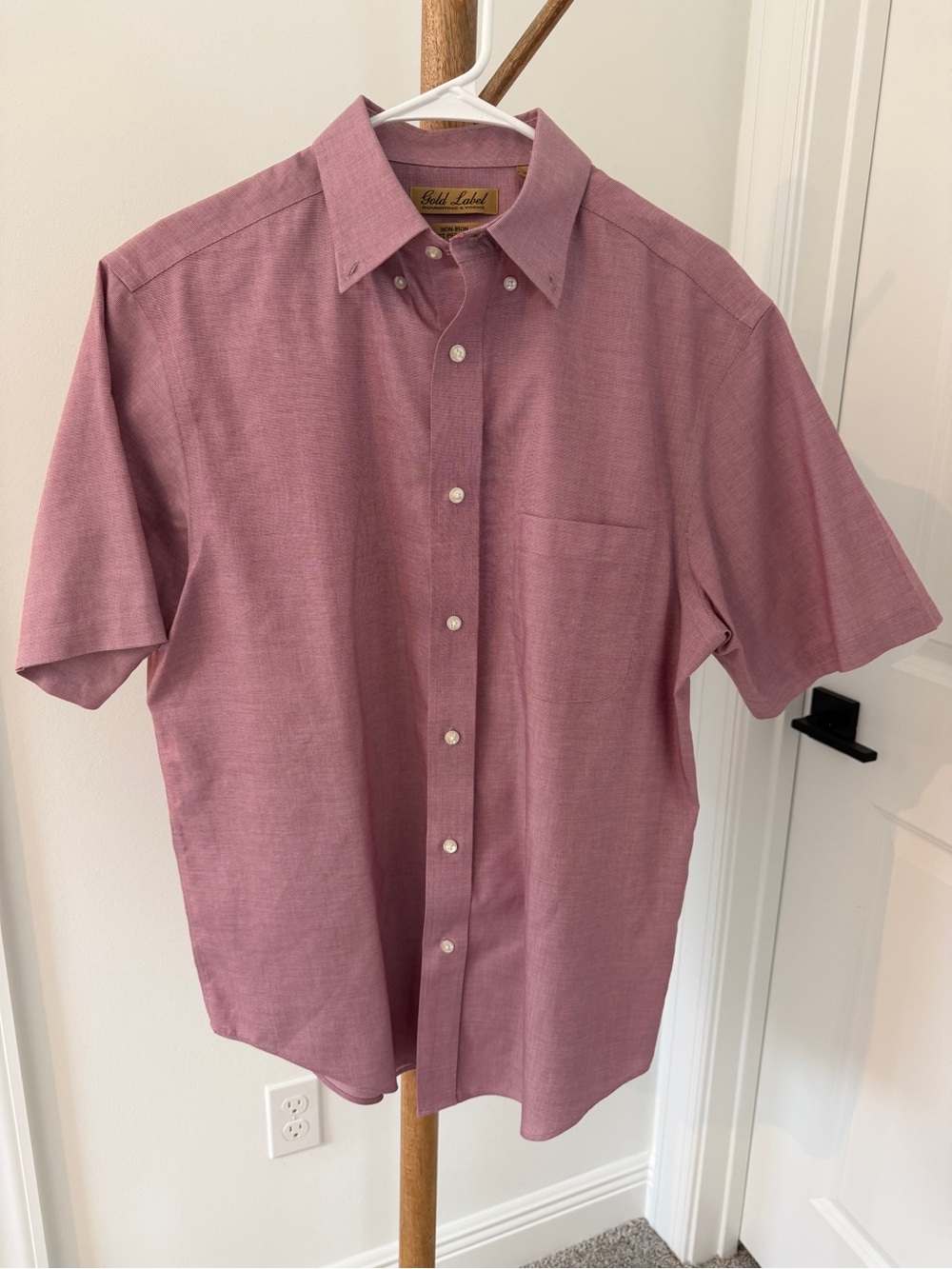 Roundtree & Yorke Short-Sleeve Button-Down in Dusty Mauve
